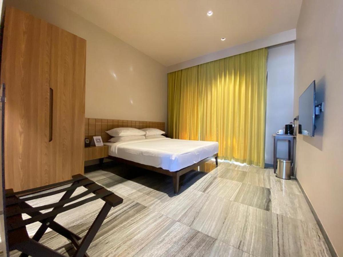 Oxford Golf Resort Pirangut Dış mekan fotoğraf