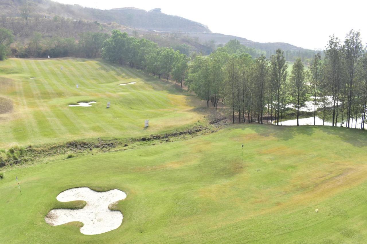 Oxford Golf Resort Pirangut Dış mekan fotoğraf