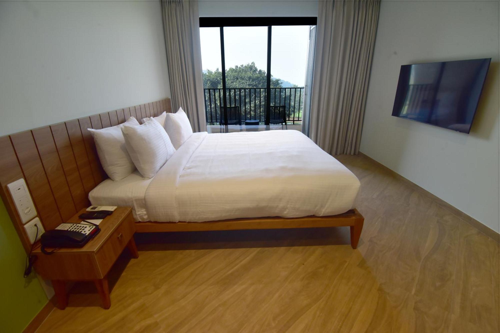 Oxford Golf Resort Pirangut Dış mekan fotoğraf